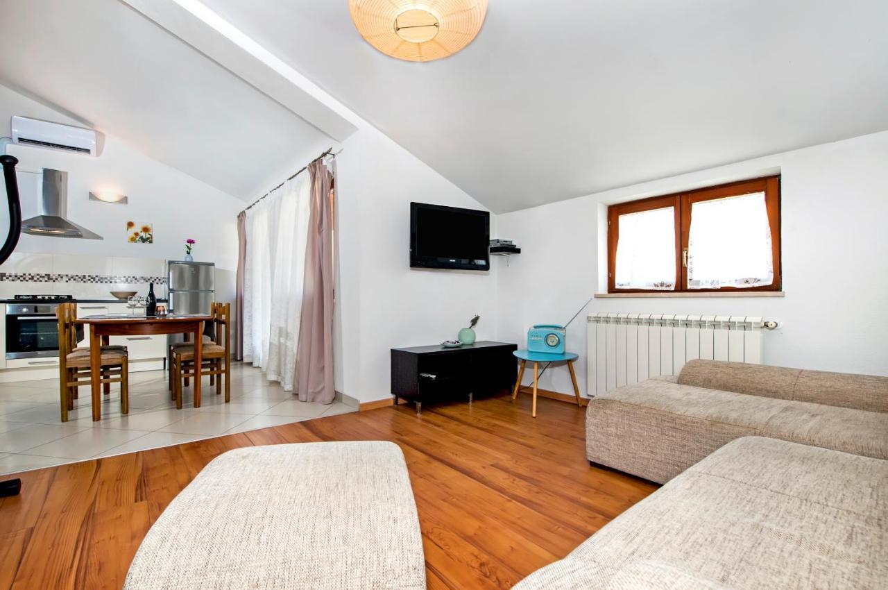 Apartments Vanda روفينج المظهر الخارجي الصورة