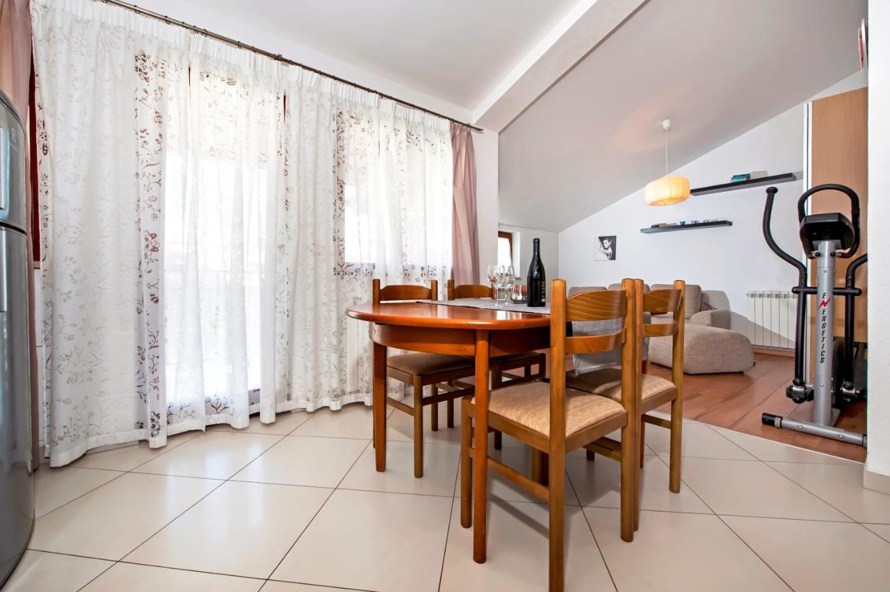 Apartments Vanda روفينج المظهر الخارجي الصورة