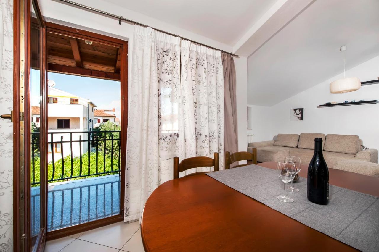 Apartments Vanda روفينج المظهر الخارجي الصورة